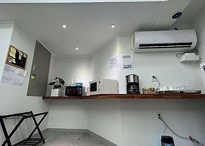 Winwin Hotel 3*