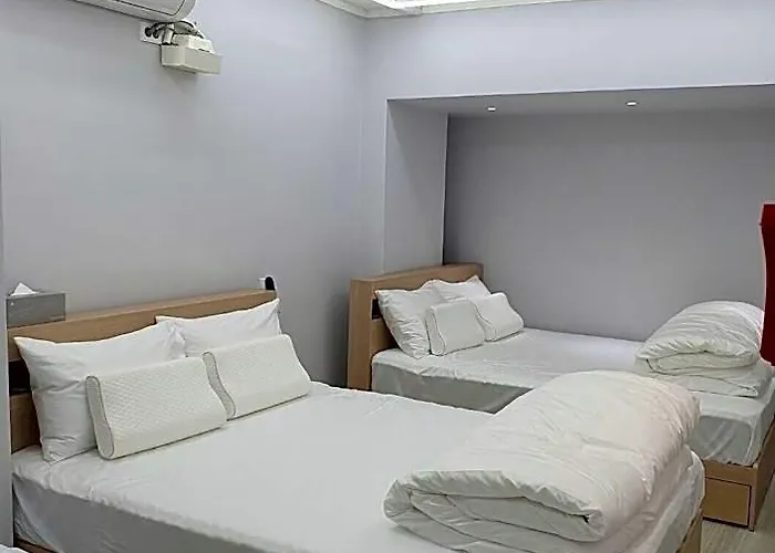 Winwin Hotel 3*