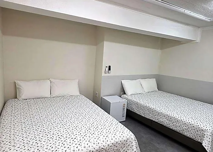 Hotel Winwin 3*
